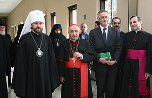 Il metropolita Hilarion con il cardinale Tettamanzi e il rettore Ornaghi in Cattolica