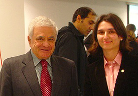 Ilaria Galvani con Luca Borgomeo, presidente del Consiglio nazionale degli utenti che l'ha premiata
