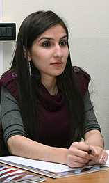 Rahima Housaini durante la sua testimonianza in Cattolica