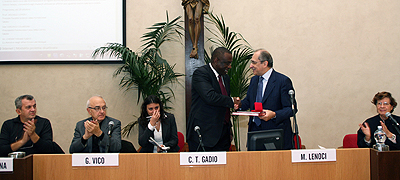 da sinistra: don Virginio Colmegna, Giuseppe Vico, Cheikh Gadio, Michele Lenoci e Cristina Castelli 