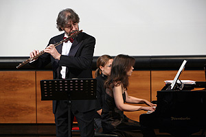 Raffaele Trevisani al flauto traverso e Paola Girardi al pianoforte in aula magna il 4 marzo 2010