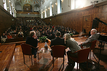 L'aula magna affollata per la lezione del maestro Barenboim