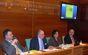 La presentazione del Rapporto Osservasalute 2010. Al centro il professor Walter Ricciardi
