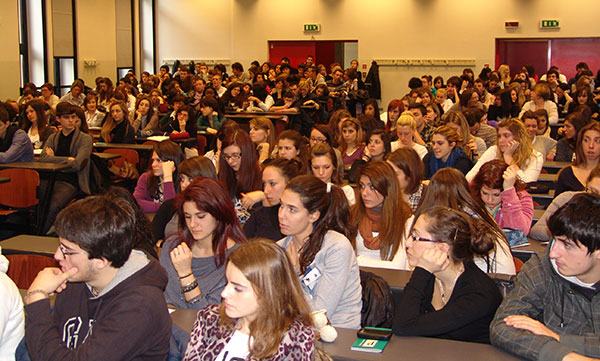 pubblico lezione di  brand