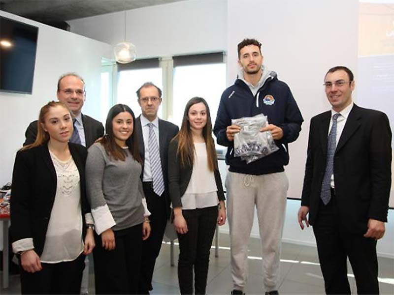 Il terzo gruppo classificato “EsseDiGi”, formato da Diletta Martelli, Gloria Rossi e Silvia Tadi e premiate dall’atleta Raphael Gaspardo