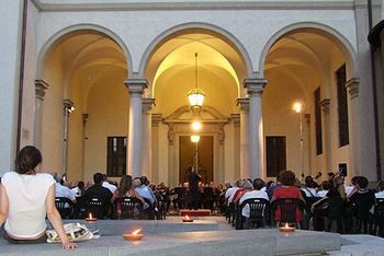 Note d'inChiostro, concerto nel cortile d'onore di largo Gemell