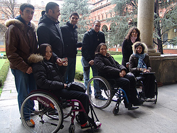 Alcuni dei ragazzi disabili accompagnati dai volontari del Servizio civile