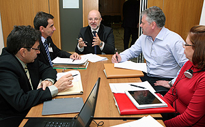 Un momento di laboratorio durante il corso dell'Altis. Al centro il presidente Sebrae Joao Dos Santos