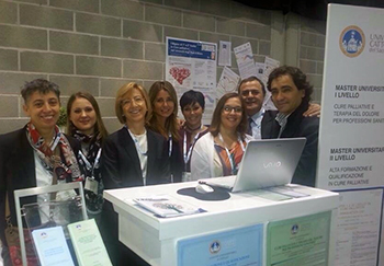 I partecipanti dell'ateneo al ventunesimo congresso Sicp allo stand dell'Università Cattolica - Policlinico Gemelli