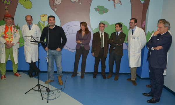 Foto gruppo inaugurazione centro di diagnostica e riabilitazione visiva per bambini con deficit plurisensoriali