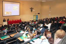 Giovani a confronto sulle professioni biomediche. Un momento del congresso