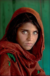 Uno dei pi&ugrave; famosi scatti di Steve McCurry
