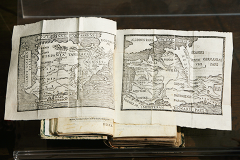 Pop-up d'epoca. Uno dei volumi della collezione delle Cinqucentine posseduti dalla Biblioteca di ateneo dell'Universit&agrave; Cattolica