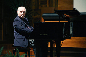 Daniel Barenboim al pianoforte