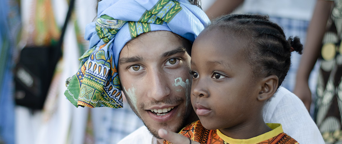 Charity Work, la solidarietà chiama