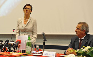 Il ministro Mariastella Gelmini e il rettore Lorenzo Ornaghi all'inaugurazione dell'anno accademico al Policlinico Gemelli