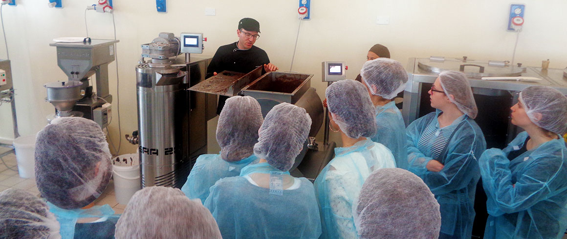 Studenti della Cattolica in visita alla cioccolateria Bardini